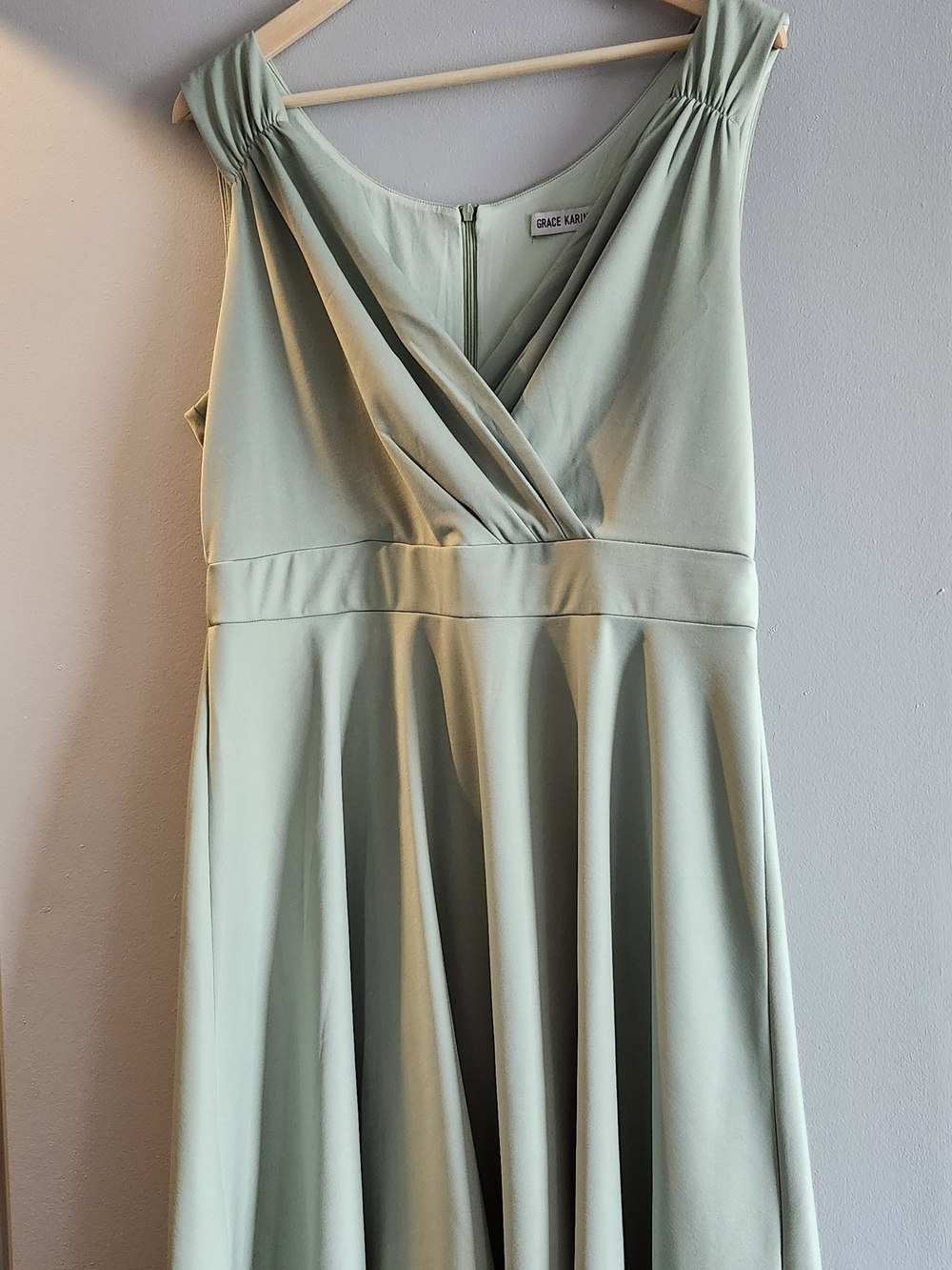 Grace Karin Light Sage Green V-Neck Midi Dress